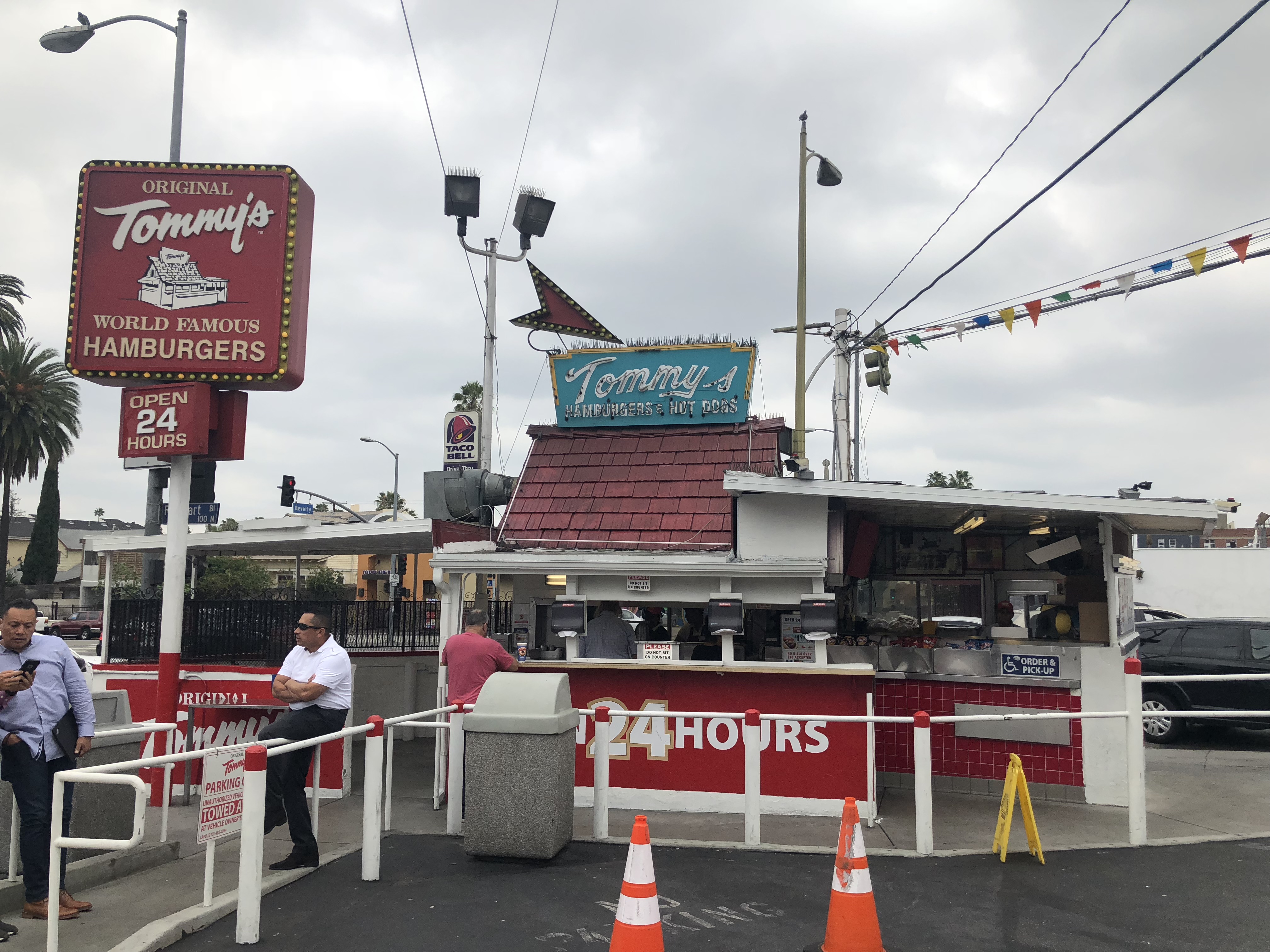 tommys-original-world-famous-burgers